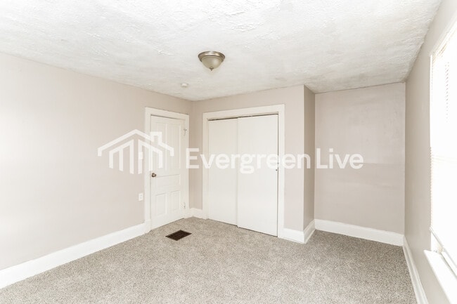 Building Photo - 1800 Bising Ave