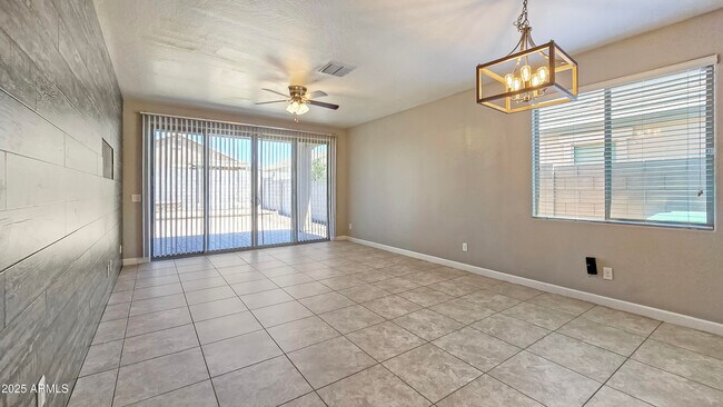 Building Photo - 23832 W Magnolia Dr