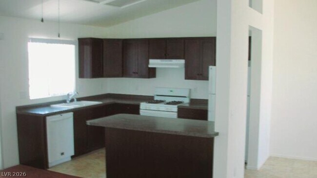 Building Photo - 833 Camden Yard Ct