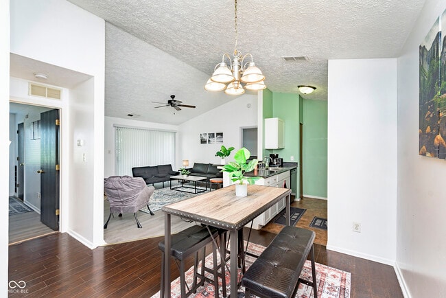 Building Photo - 4351 Village Pkwy Cir W