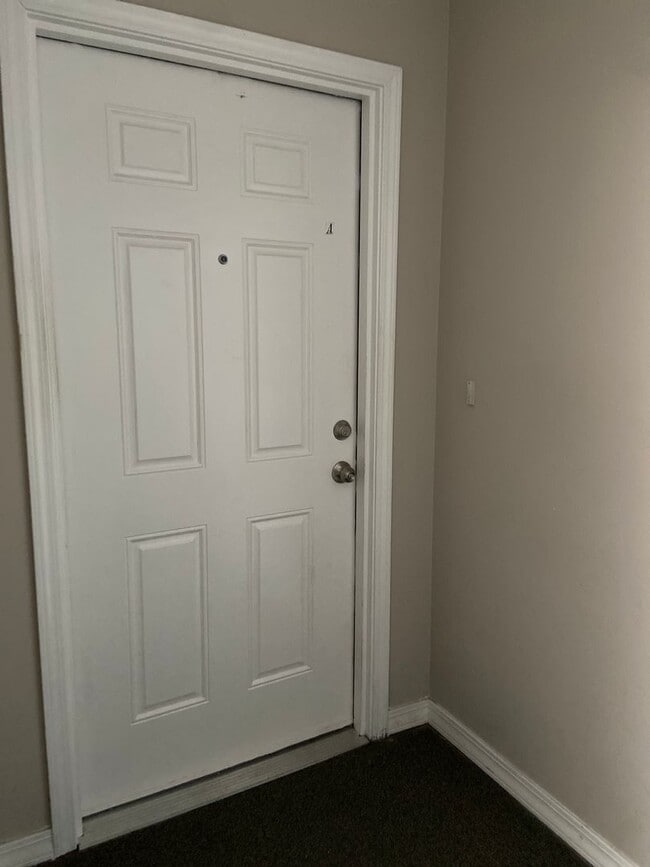 Building Photo - Condominium in Sycamore Ridge
