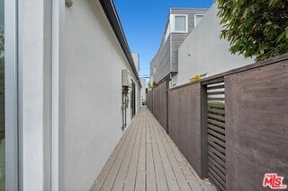 Building Photo - 541 Rose Ave