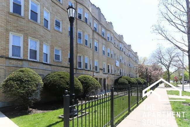 Building Photo - 4503 Malden St