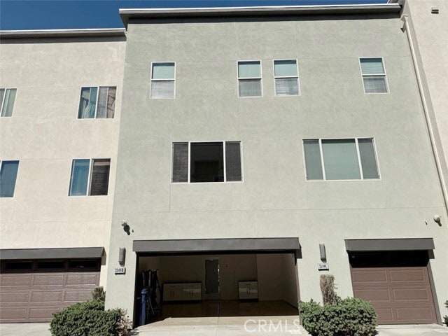 Building Photo - 1508 W Artesia Square