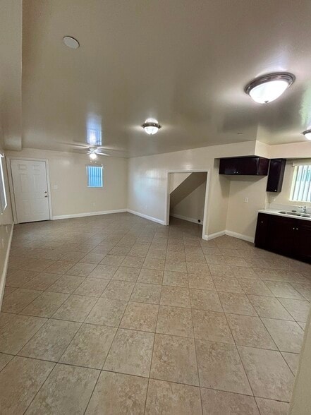 Building Photo - 9017 Avalon Blvd