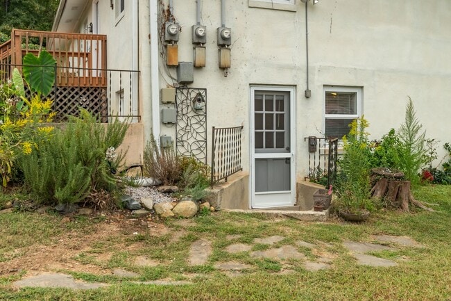 Building Photo - Cozy & Efficient 1 Bed/1 Bath in Carrboro