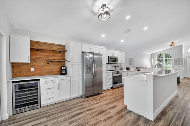 Building Photo - 1891 Oak Berry Cir