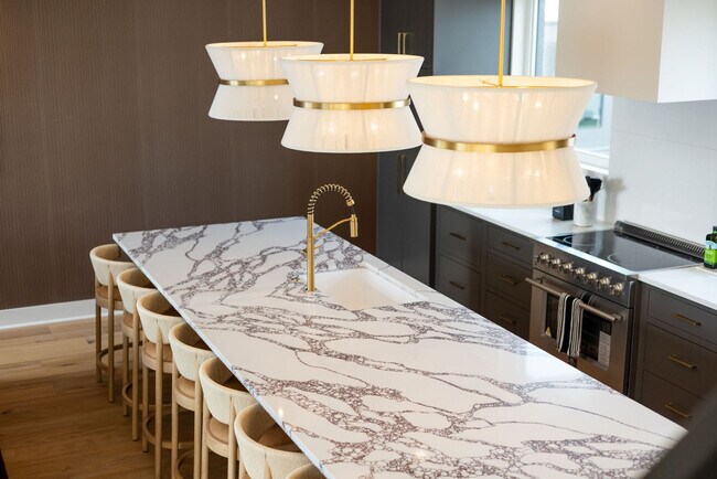 Building Photo - 1117 3rd Ave S