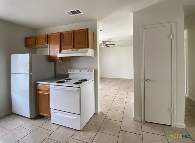 Building Photo - 1706 Windward Dr