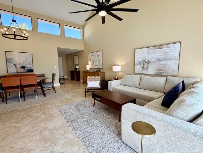 Building Photo - 240 Santa Barbara Cir