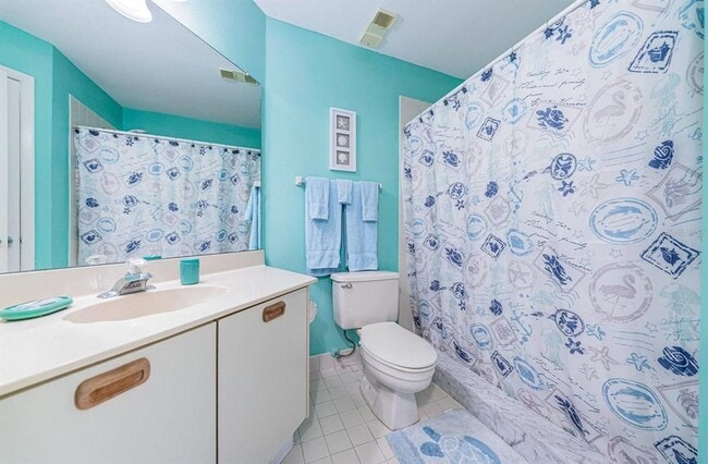 Building Photo - 6050 Bahia Del Mar Cir N