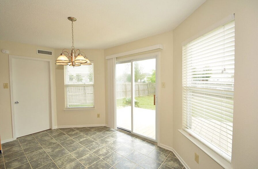 Building Photo - 14289 Weeping Cherry Dr