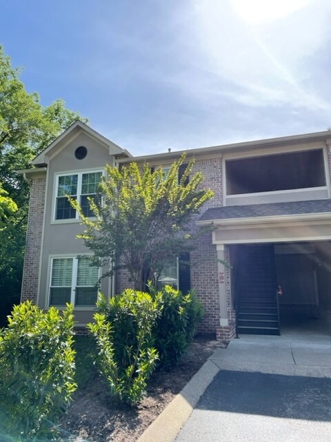 Upstairs End unit - 7245 Highway 70 S