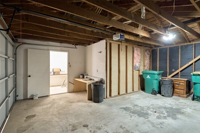 Building Photo - 11616 Timberwild St