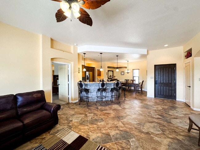 Building Photo - “Well Maintained 2-Bedroom, 2-Bathroom Home in Foothills”
