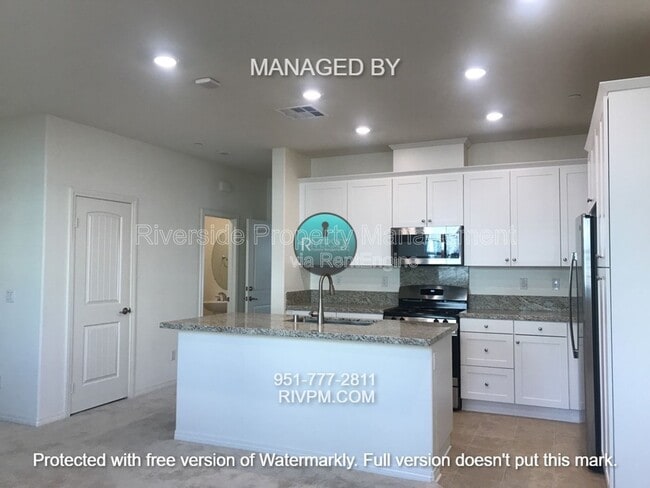 Building Photo - 14552 Sienna Pl