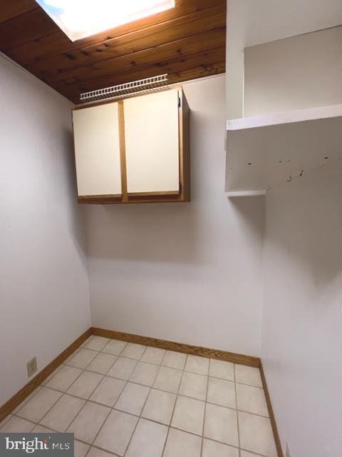 Building Photo - 1538 Trough Rd