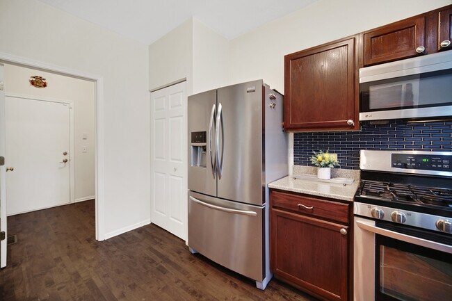 Building Photo - 439 Bay Tree Cir