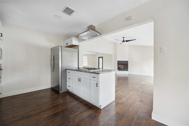 Building Photo - 3403 Linkwood Dr