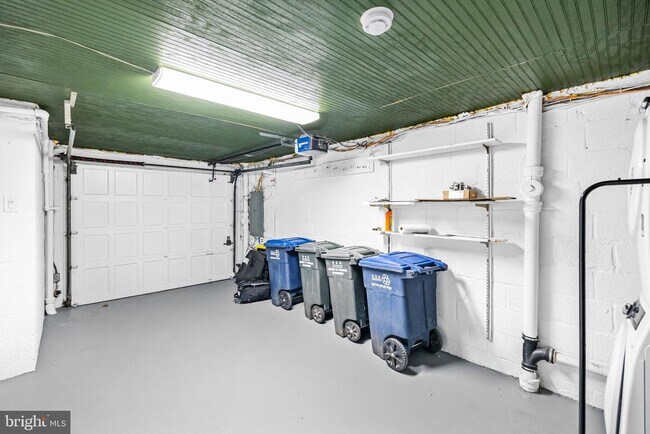 Building Photo - 2420 I St NW