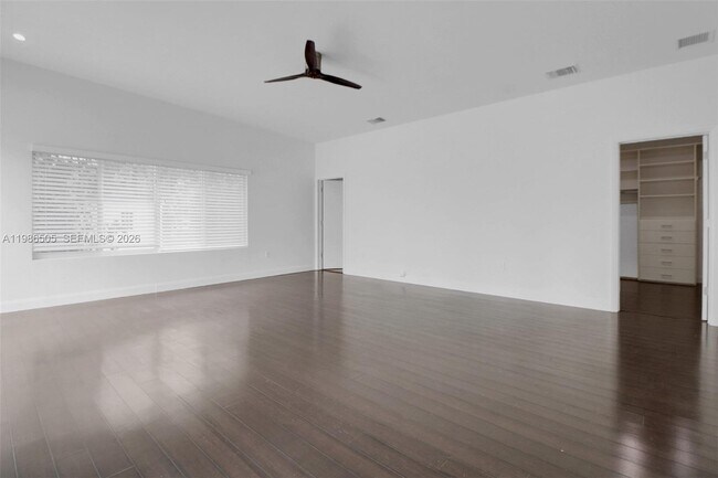 Building Photo - 6900 SW 104th St