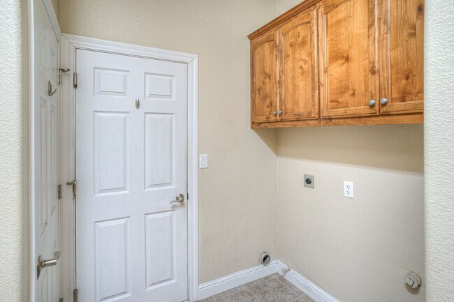 Building Photo - 5244 Gold Spring Ct