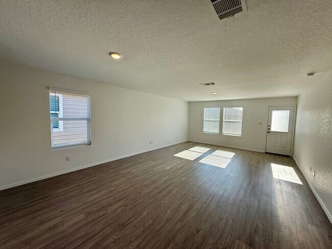 Building Photo - 10622 Erinita Way
