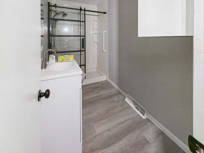 Building Photo - 500 Hancock Ave