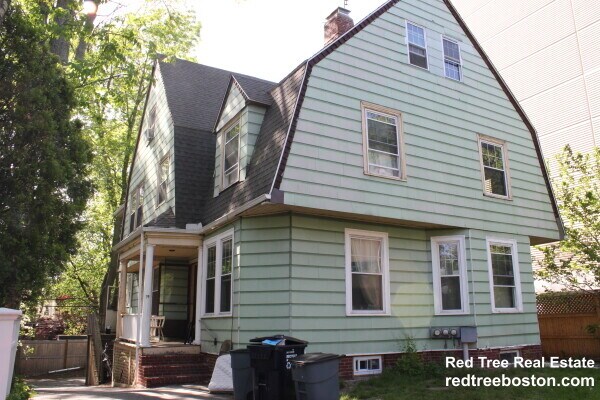 Building Photo - 17-19 Putnam Ave. Unit 17A