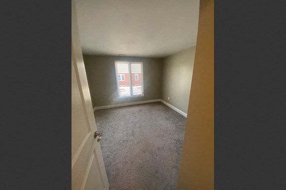 Building Photo - 614 Englewood Ave