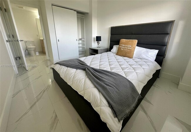 Building Photo - 16385 Biscayne Blvd