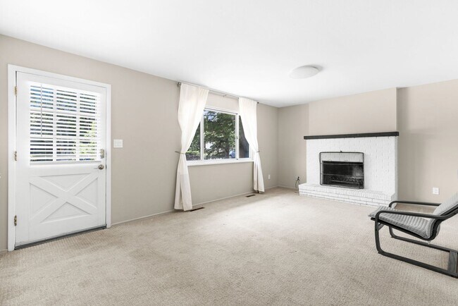 Building Photo - BEAUTIFUL 5 Bed 2 Bath South Boulder Home Available June 10!