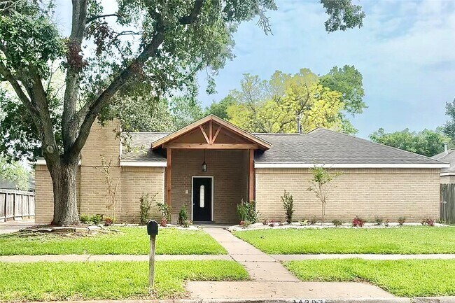 Building Photo - 14307 Piping Rock Ln