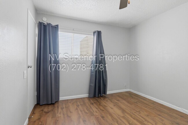 Building Photo - 2274 E Desert Inn Rd