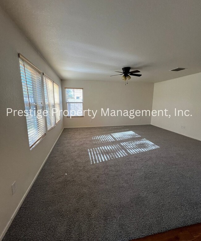 Building Photo - Nice Sahuarita Home with Open Kitchen!!