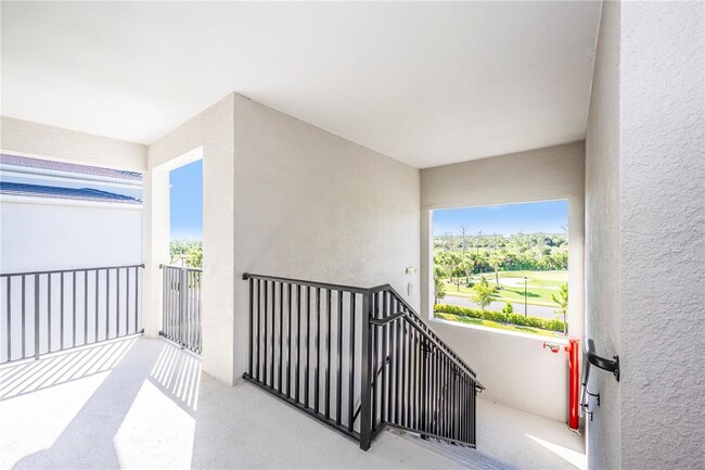 Building Photo - 12140 Wellen Golf St