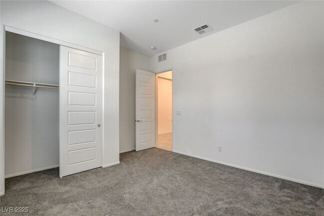 Building Photo - 10924 Chipotle Ave
