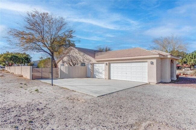 Building Photo - 6171 Starlight Dr