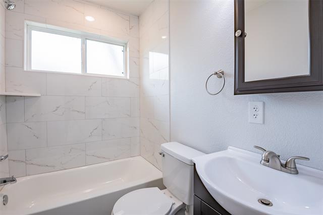 Building Photo - 3462 Coronado Ct