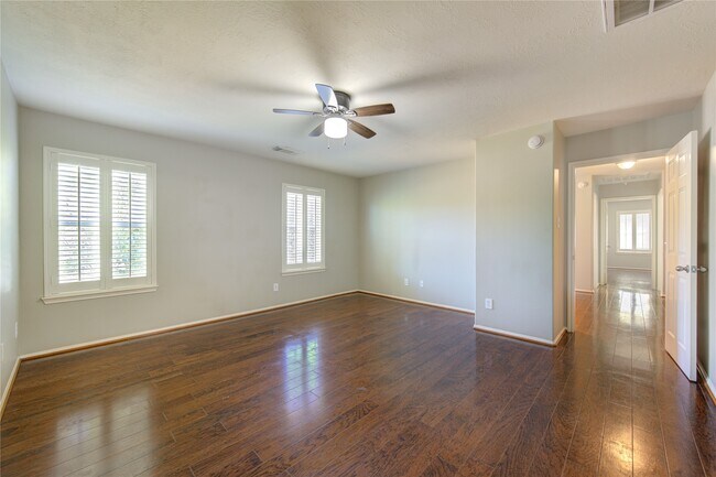 Building Photo - 14559 Gleaming Rose Dr