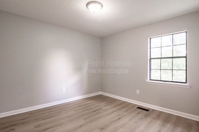 Building Photo - 382 Smitherman Rd