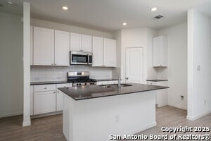 Building Photo - 31815 Christmas Rose