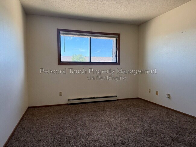 Building Photo - 1318 34th Ave S