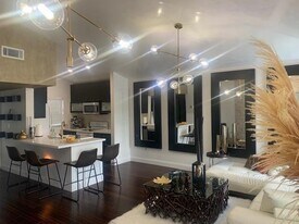 Building Photo - 2861 N Oakland Forest Dr