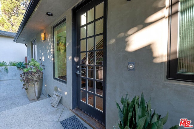 Building Photo - 8573 Appian Way