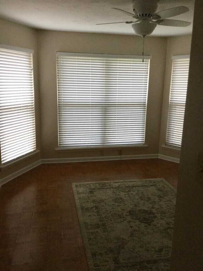 Building Photo - 4280 Riverchase Dr