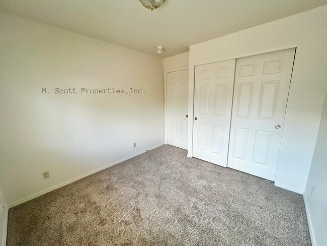 Building Photo - 1449 N Marion Russell Dr