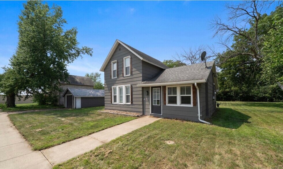 Building Photo - 411 S Dakota St