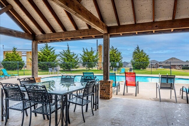Building Photo - 10300 Glover River Dr