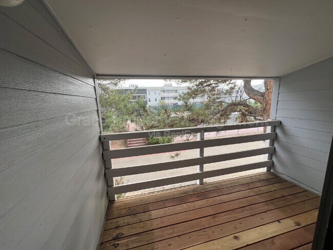 Building Photo - 3121 S Tamarac Dr